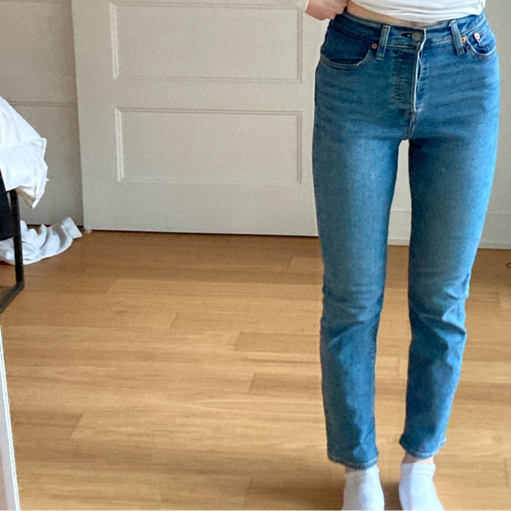 Levi’s wedgies straight jeans size 26